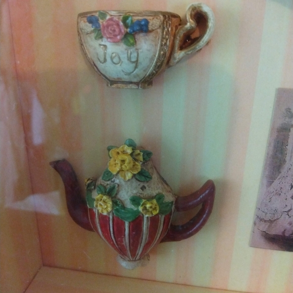 Arister Gifts Inc Cream/Gold Vintage Lady ShadowBox - Picture 11 of 15